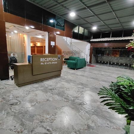 Nandan Residency Hotel Мисор Екстериор снимка
