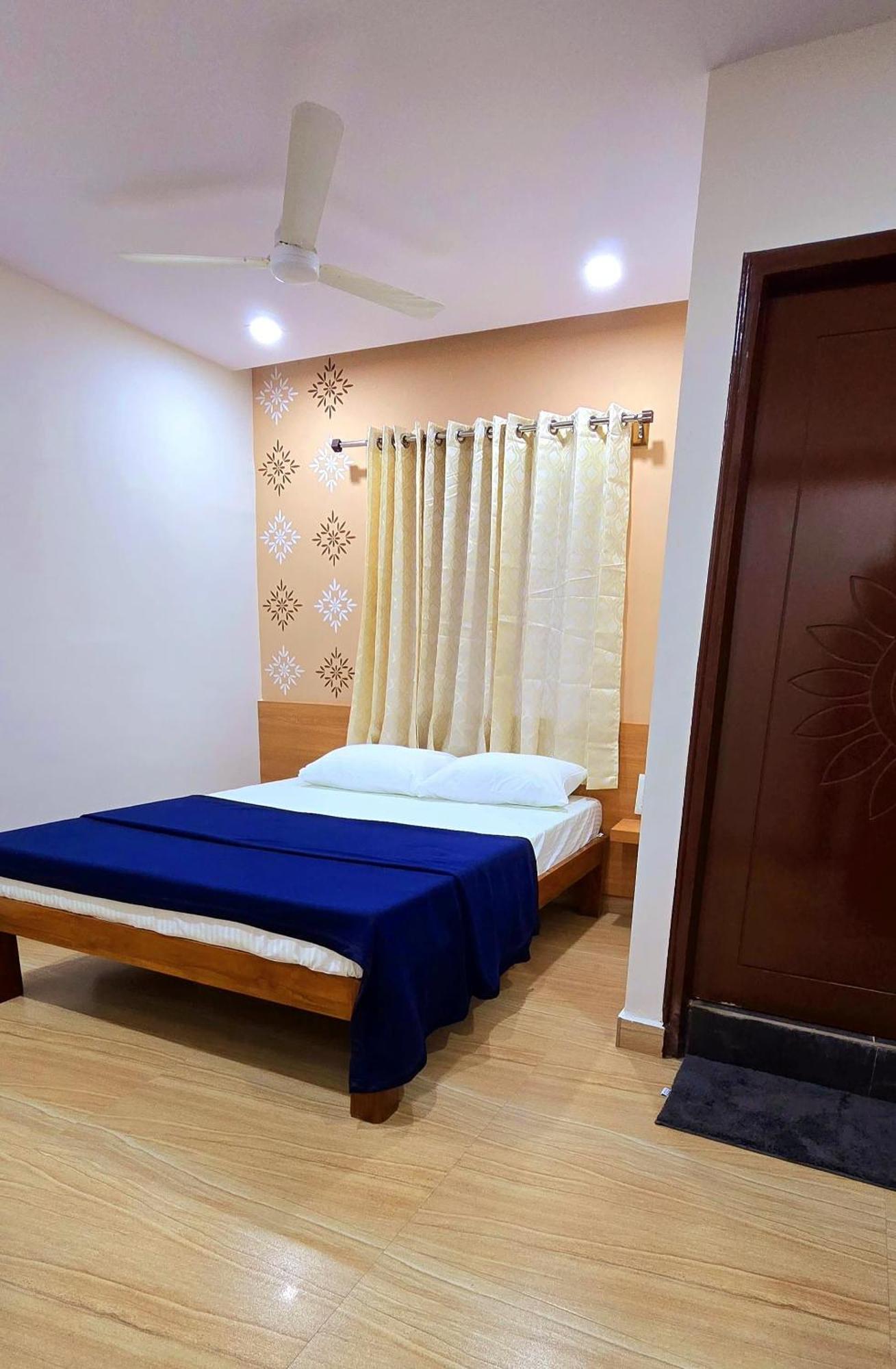 Nandan Residency Hotel Мисор Екстериор снимка