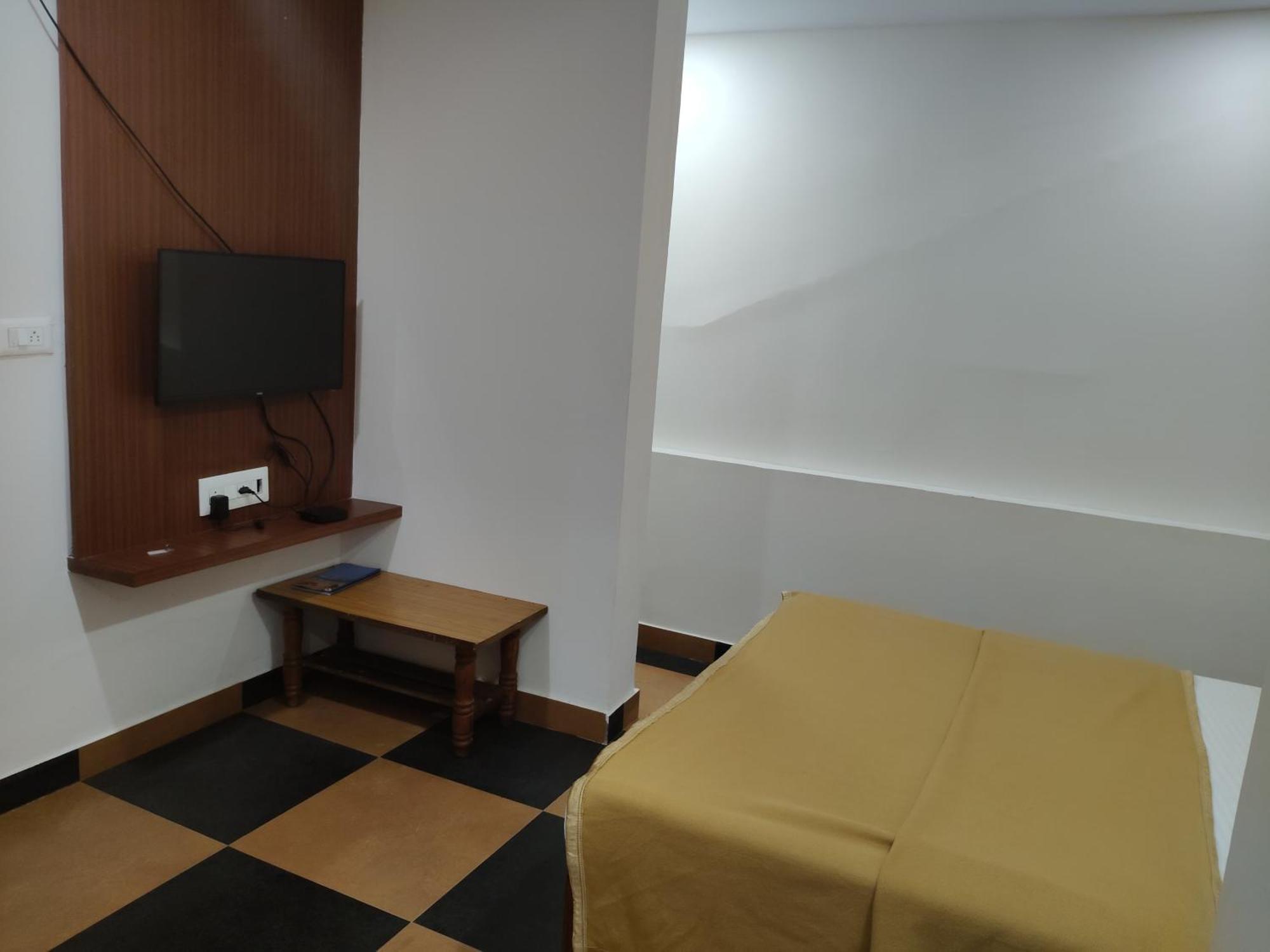 Nandan Residency Hotel Мисор Екстериор снимка